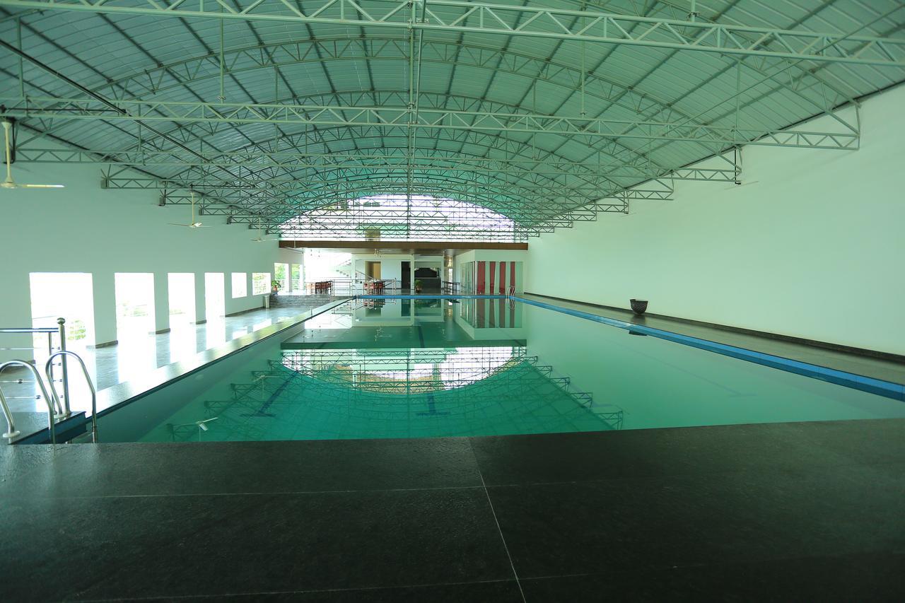 Kohinoor Hotel Alwaye Ngoại thất bức ảnh