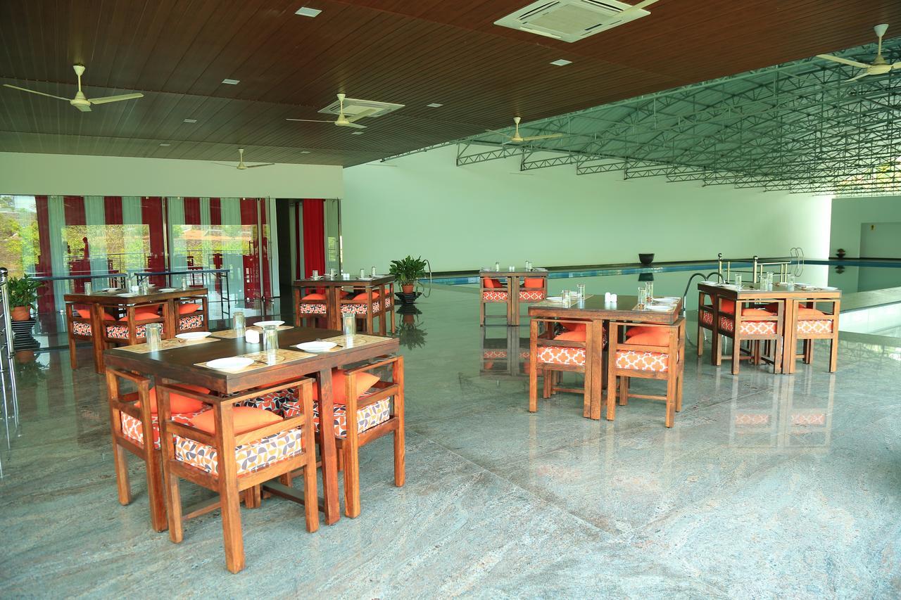 Kohinoor Hotel Alwaye Ngoại thất bức ảnh